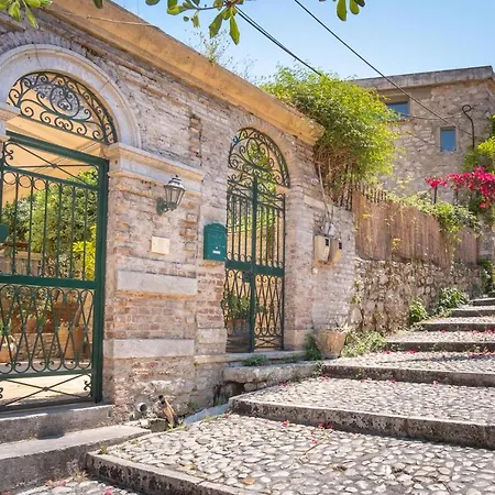 New Fortress & Garden بيت للعطل *