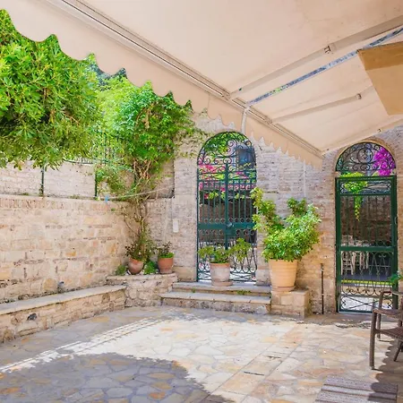 New Fortress & Garden *